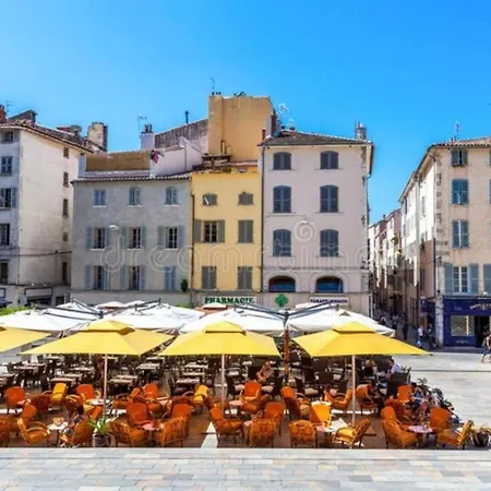 T2 Grande Terrasse Comme Une Maison 8 Min Des Plages * Toulon
